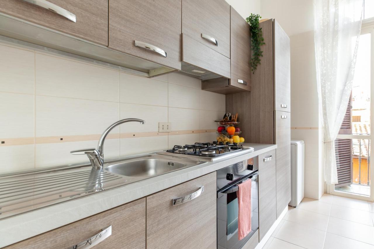 Leonardo Suite Navona Rome Luaran gambar